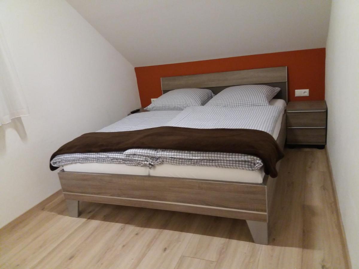 Hôtel Gnadental-Stuberl à Grossaitingen Extérieur photo