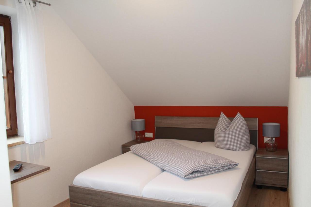 Hôtel Gnadental-Stuberl à Grossaitingen Extérieur photo