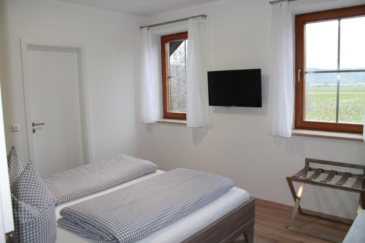 Hôtel Gnadental-Stuberl à Grossaitingen Extérieur photo