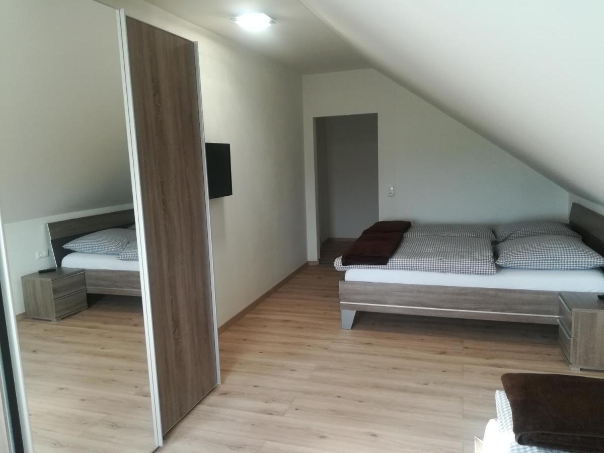 Hôtel Gnadental-Stuberl à Grossaitingen Extérieur photo