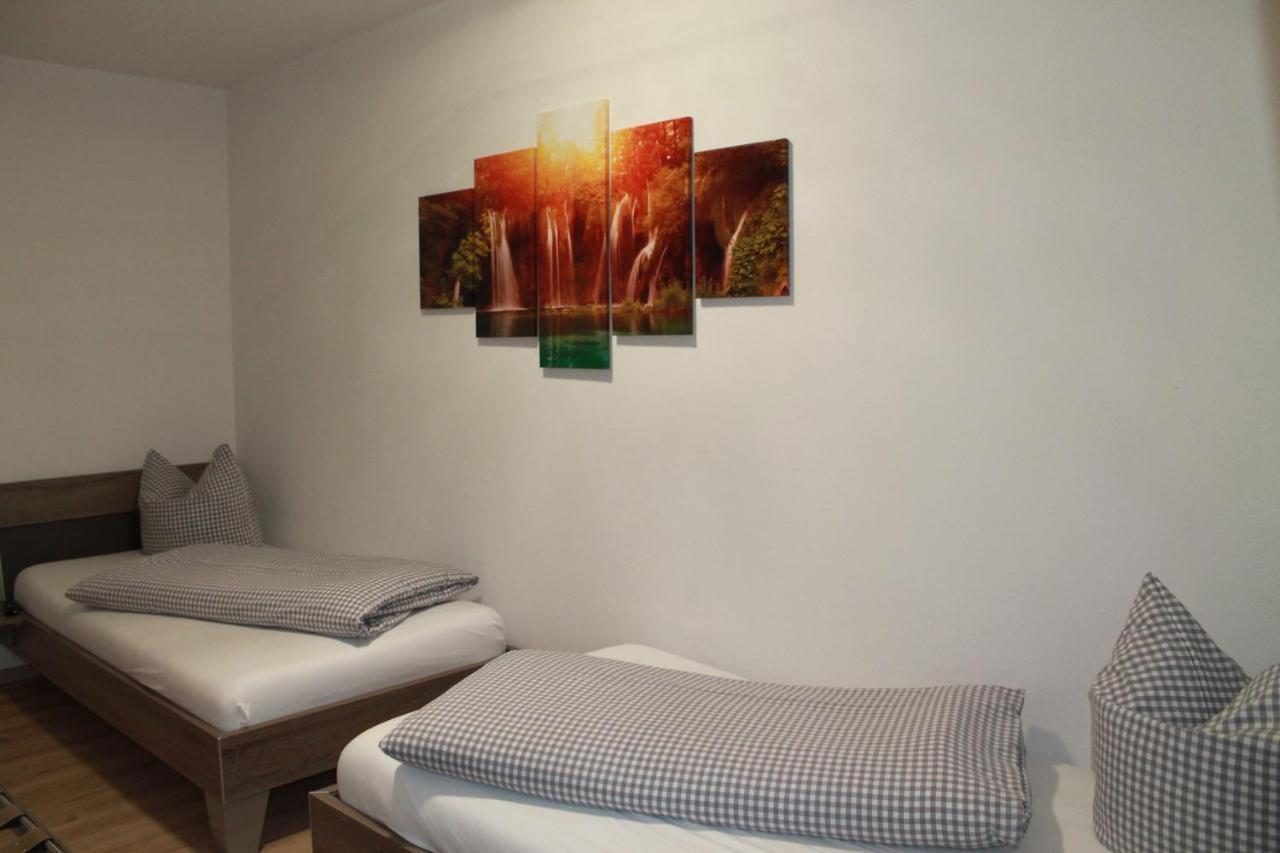 Hôtel Gnadental-Stuberl à Grossaitingen Extérieur photo
