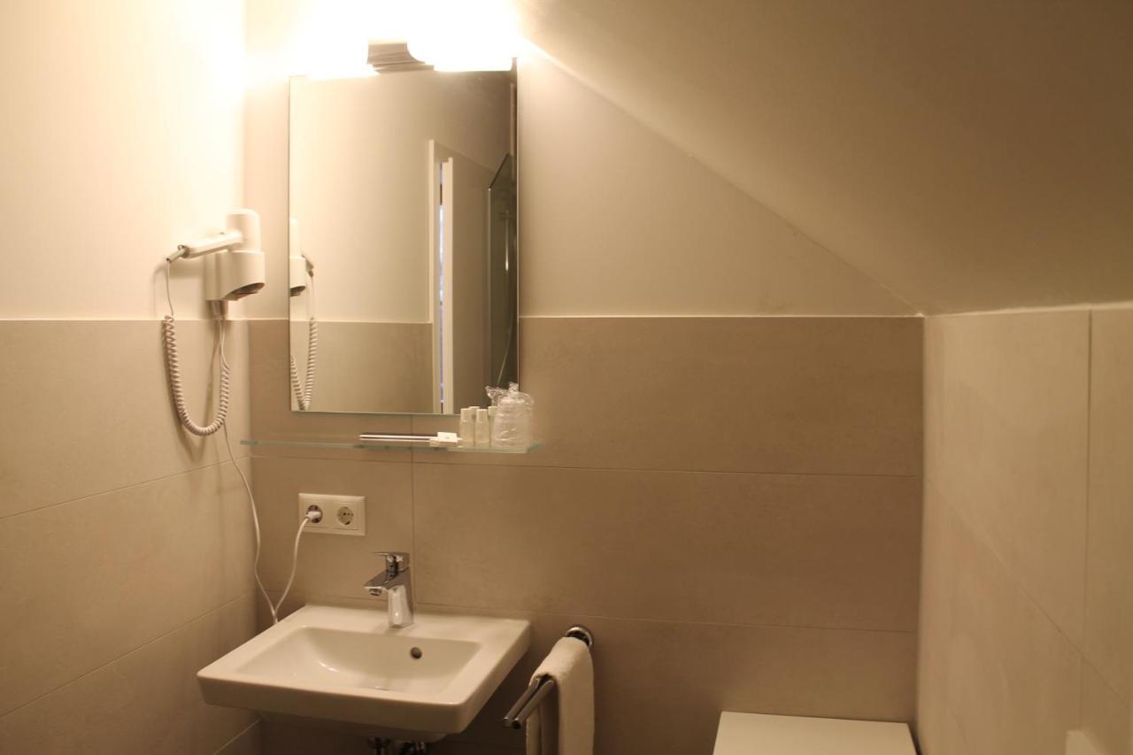 Hôtel Gnadental-Stuberl à Grossaitingen Extérieur photo
